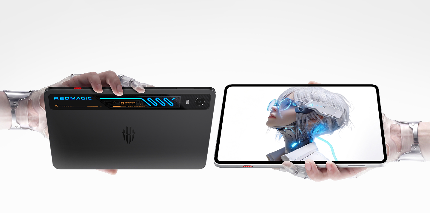 جهازان لوحيان للألعاب من طراز REDMAGIC Astra 2 يعرضان الشاشة الأمامية وتصميم التبريد الخلفي..